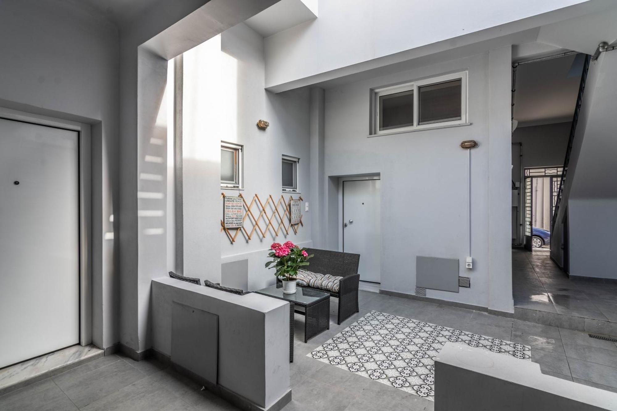 Gazi Home Афины Экстерьер фото